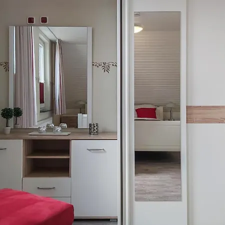 5 Bedroom Amazing In Prázdninový dům