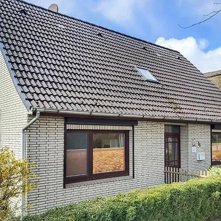 Prázdninový dům 5 Bedroom Amazing In Wurster Nordseekuste